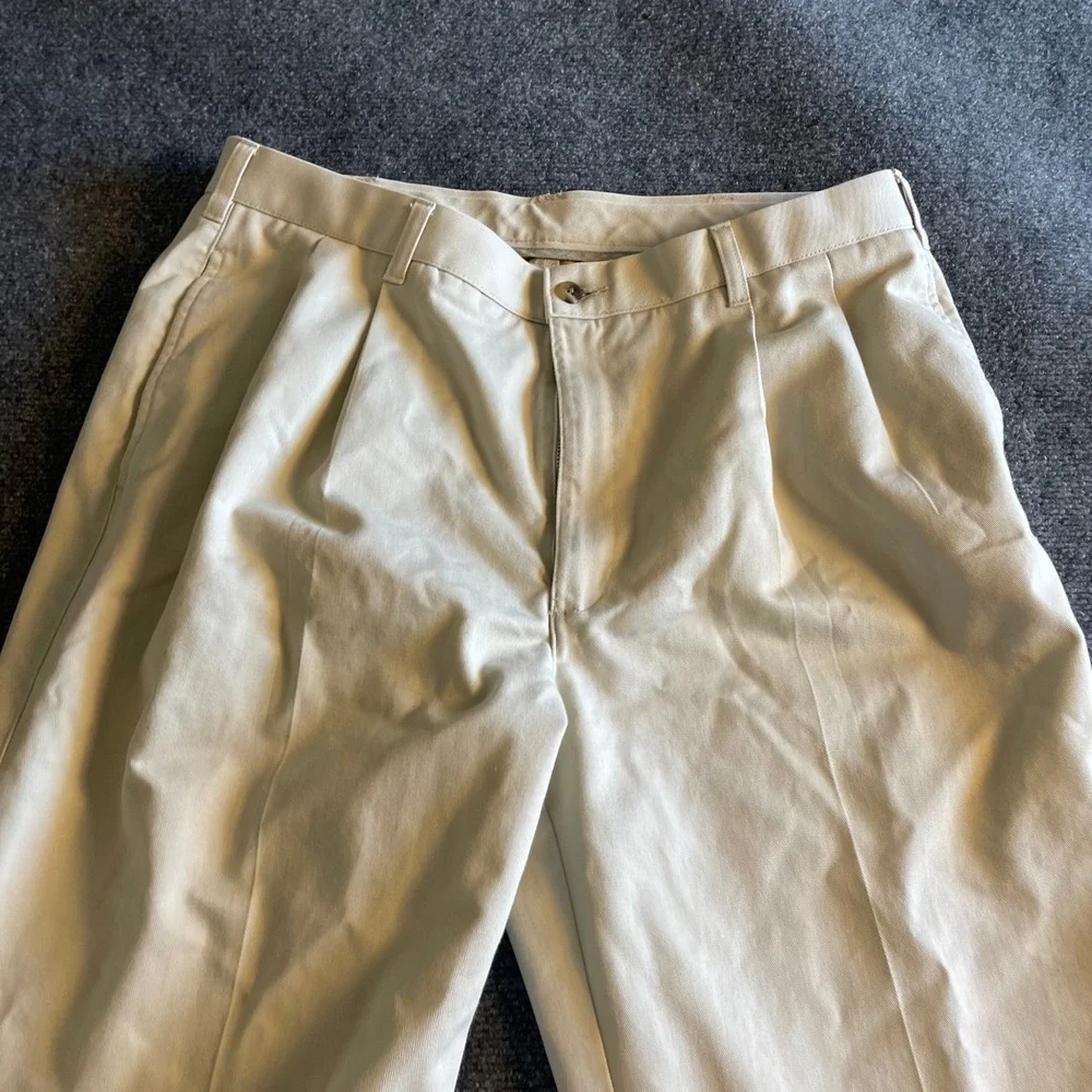 Van Heusen Mens Khaki Pleated Chino Pants 100% Cotton Twill Beige 36x32‎
